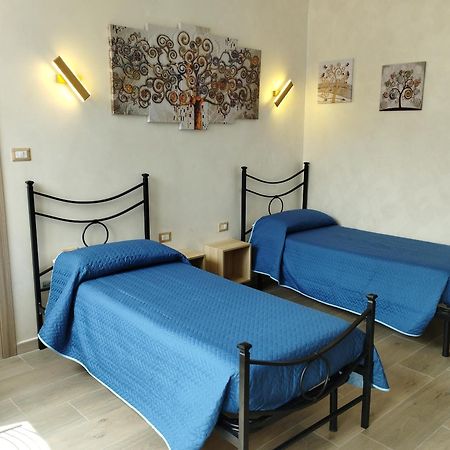 Hotel Roma Tourist Lease Acilia Exterior foto